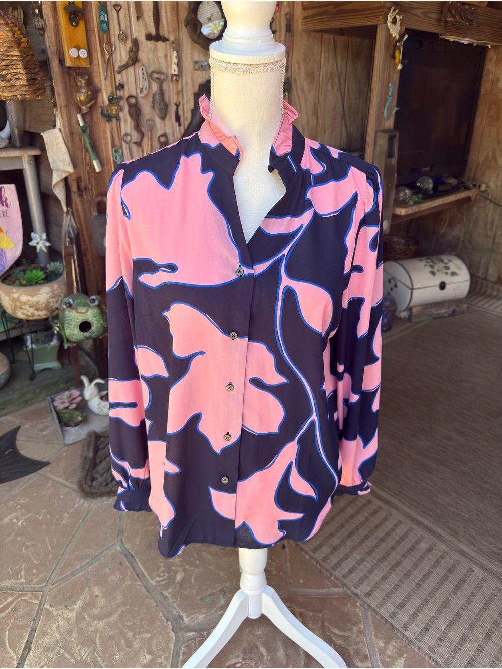 Ann Taylor Floral Button Front Blouse‎ Size 4 Pink Navy Ruffle Collar Top